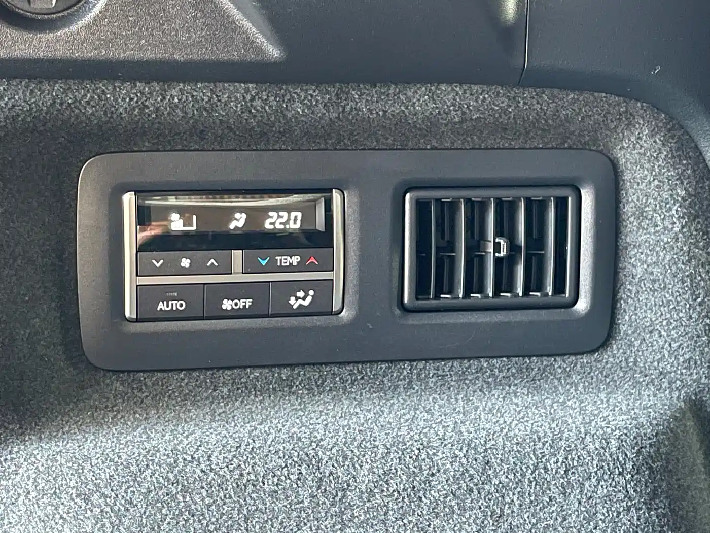 Фото 16 - Lexus RX