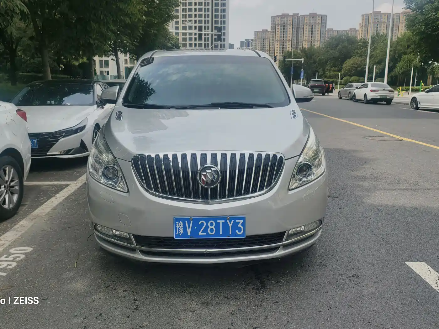 Buick GL8 2011 2.4L LT Luxury Business Executive фото 3