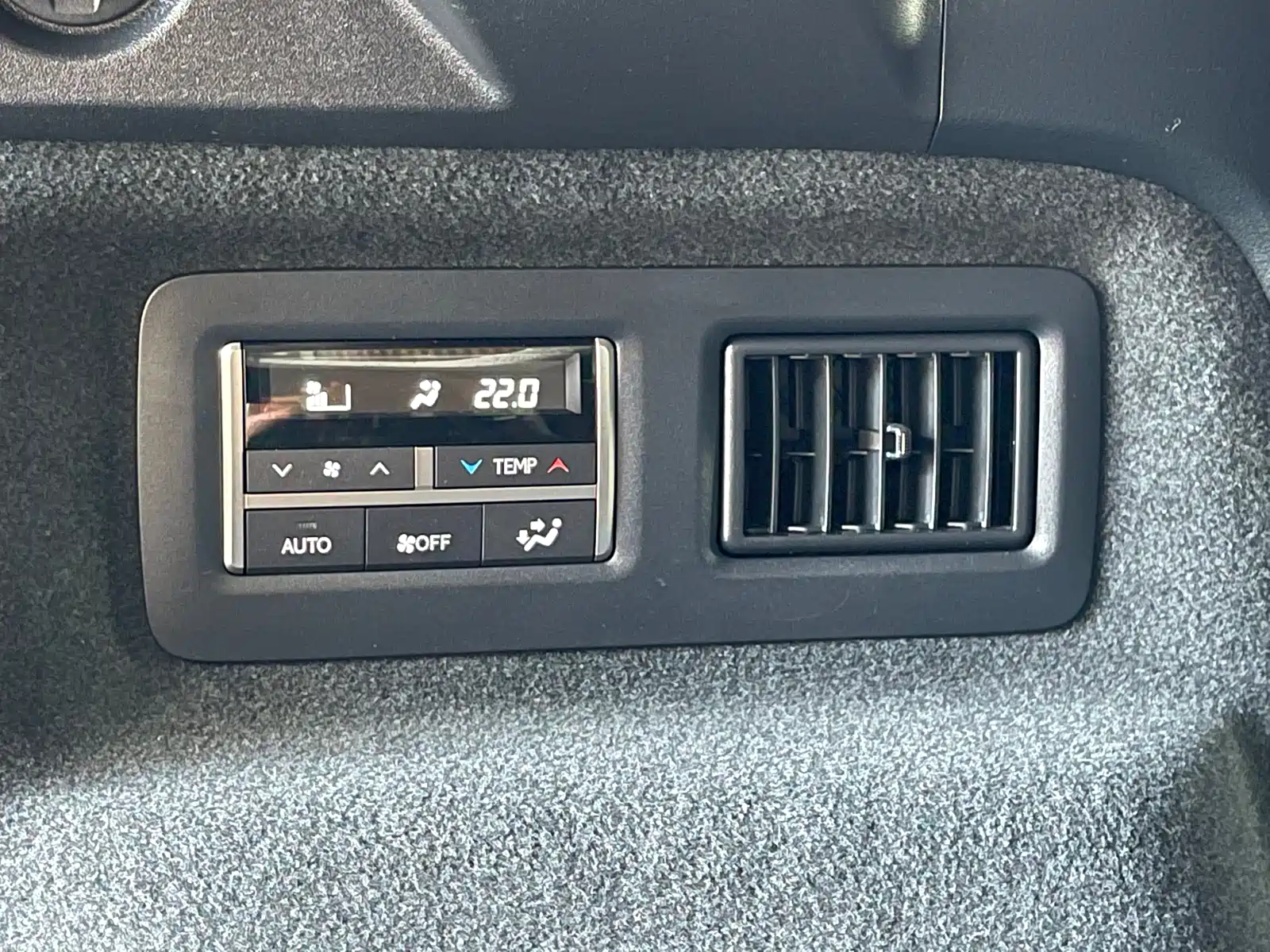 Photo 16 - Lexus RX