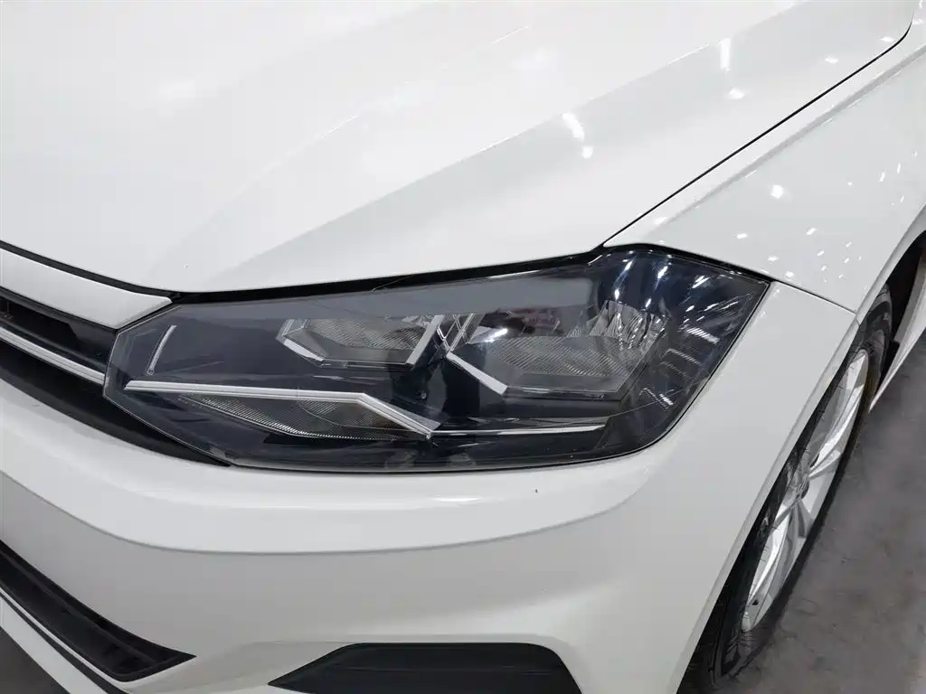 Volkswagen Polo 2019 Plus 1.5L Automatic Colorful Tech Edition фото 7