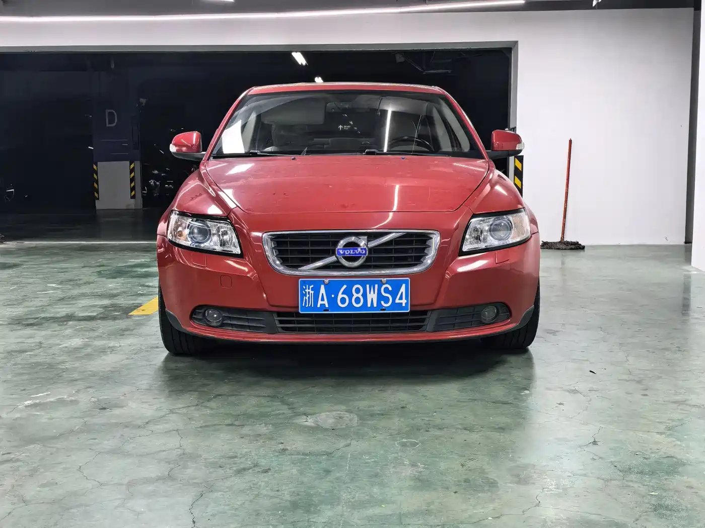 Фото 2 - Volvo S40