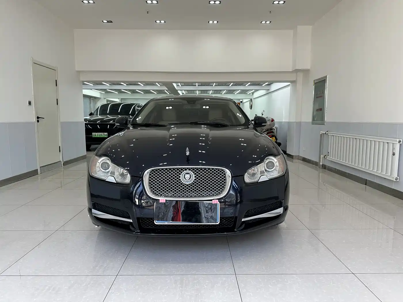 Jaguar XF 2009 2009 Model XF 3.0L V6 Luxury Edition