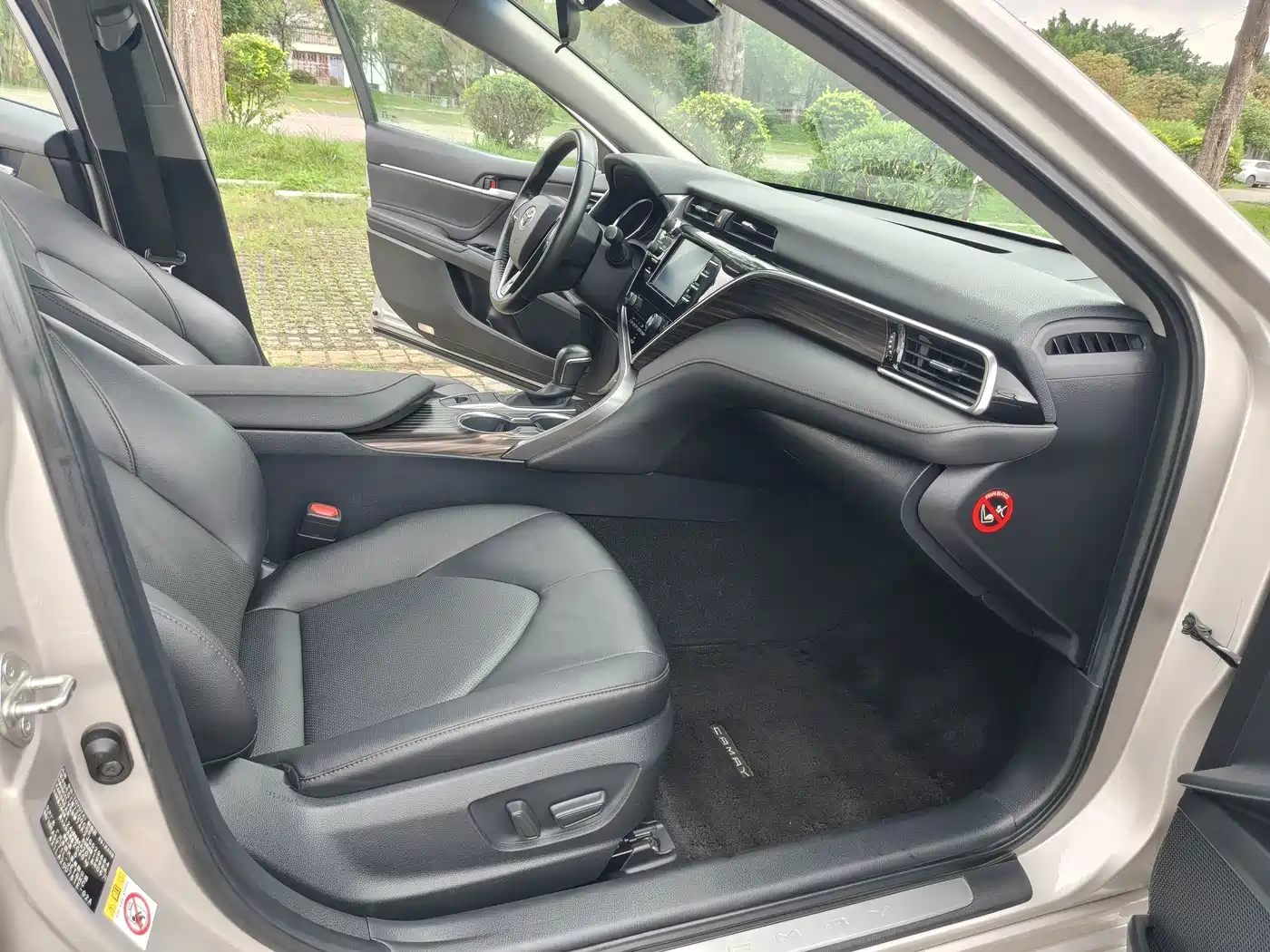 Toyota Camry 2018 2.0G Luxury Edition фото 16