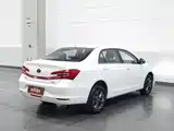 صورة 2 - BYD Qin New Energy