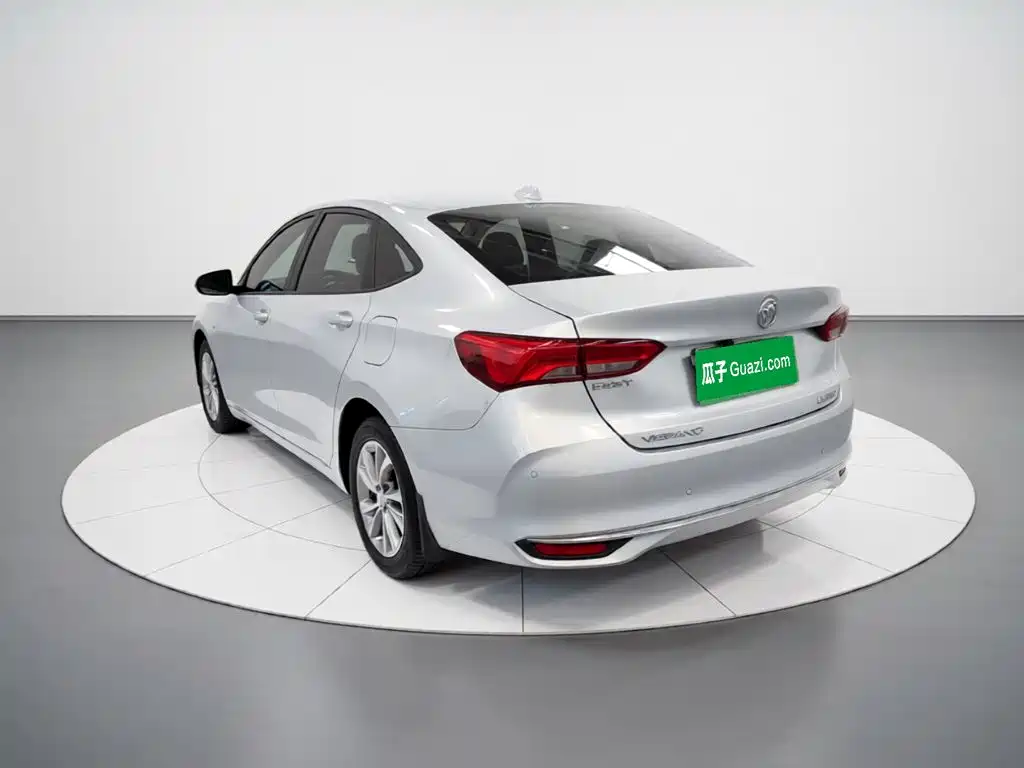 Photo 25 - Buick Verano