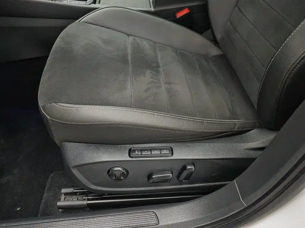 Volkswagen Sagitar 2022 280TSI DSG Excellence Edition фото 20