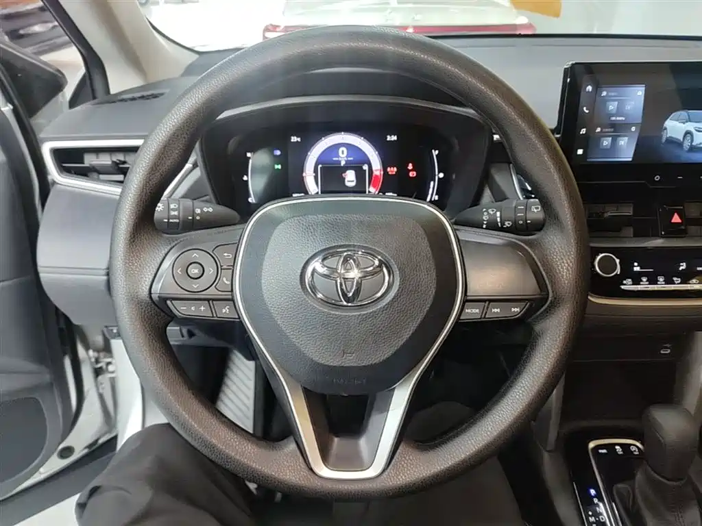 Toyota Frontlander 2023 2.0L CVT Elite Edition фото 11