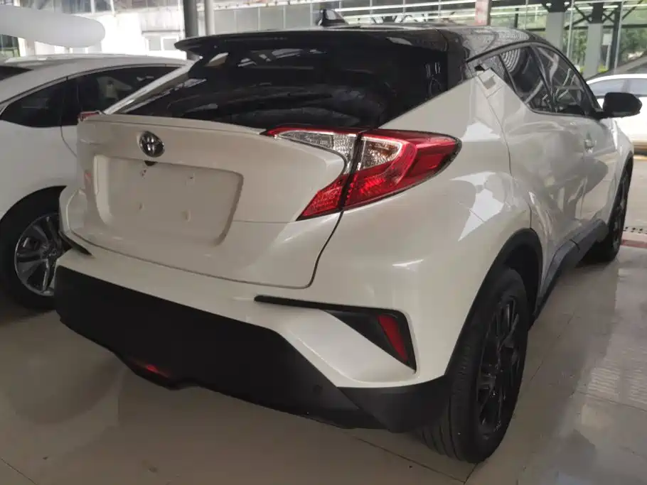 Toyota C-HR 2019 2018 2.0L Leading Edition China V