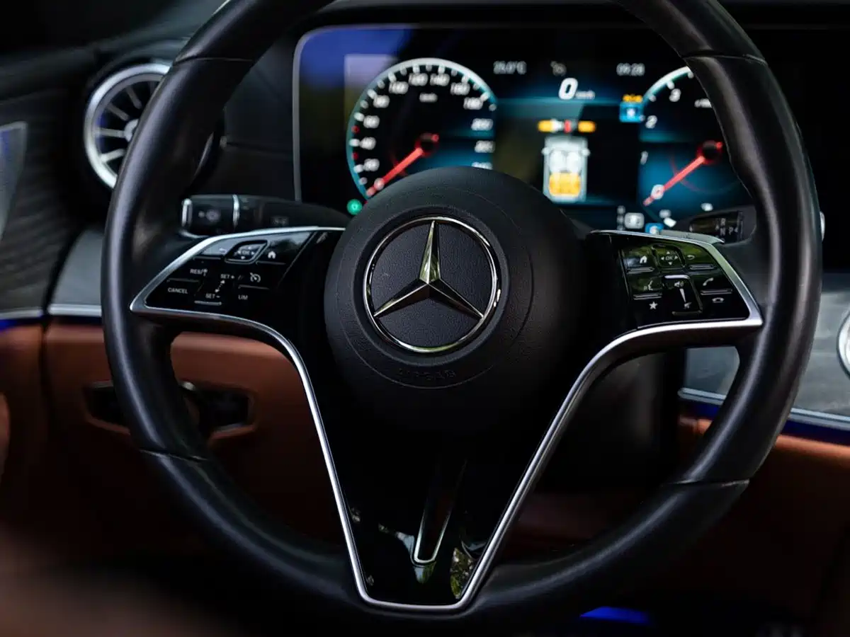 MERCEDES-BENZ CLS