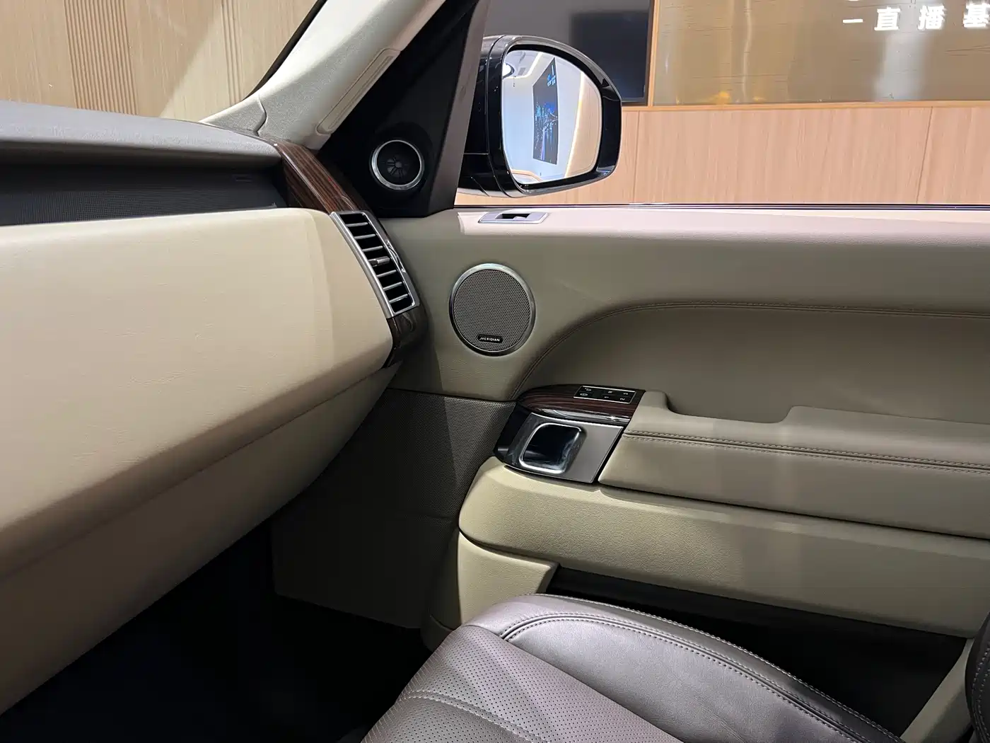 Land Rover Range Rover 2014 3.0 SC V6 Vogue фото 32