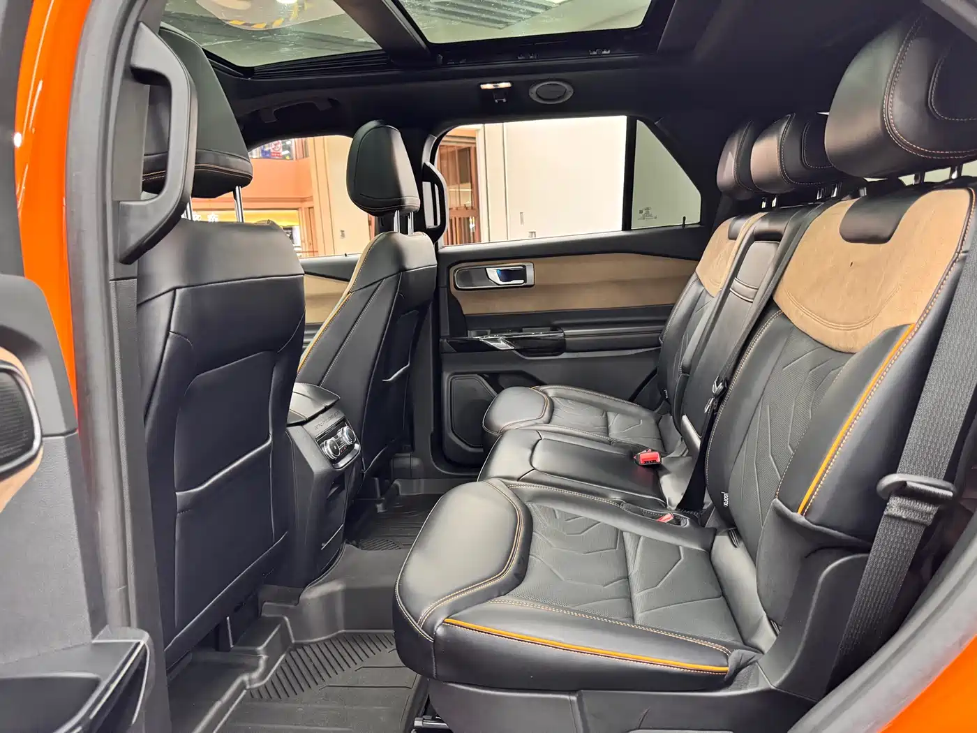 Ford Explorer 2024 2023 EcoBoost 285 Kunlun Summit Edition 7-seater