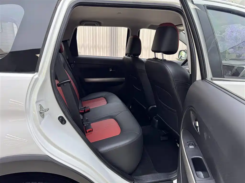 Haval H1 2016 Red Label 1.5L AMT Luxury фото 13