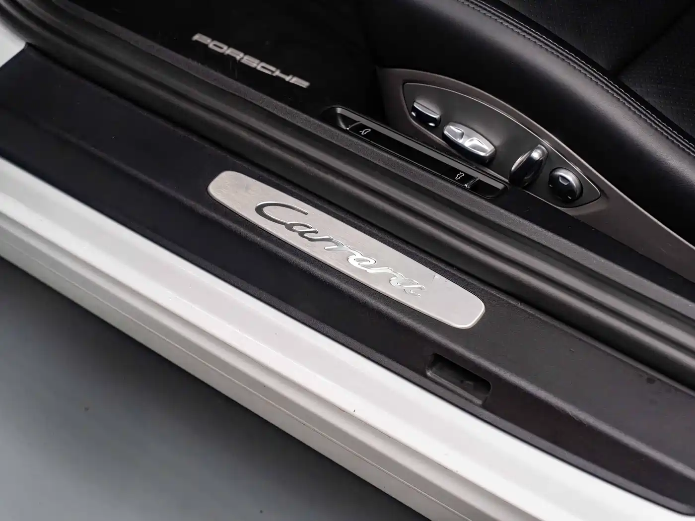 Porsche 911 2015 Carrera 3.4L Style Edition фото 15