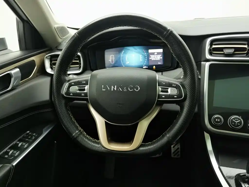 Lynk & Co 01 2018 2017 2.0T 2WD Pro Version