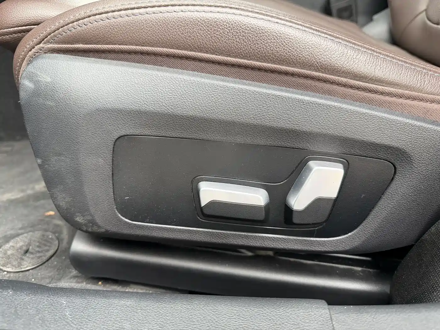 BMW 3 Series 2023 320Li M Sport Package фото 10