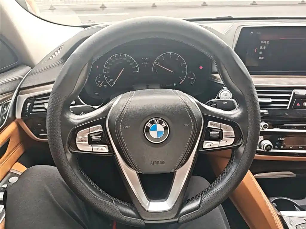 BMW 6 Series GT 2019 630i Luxury Design Package фото 11