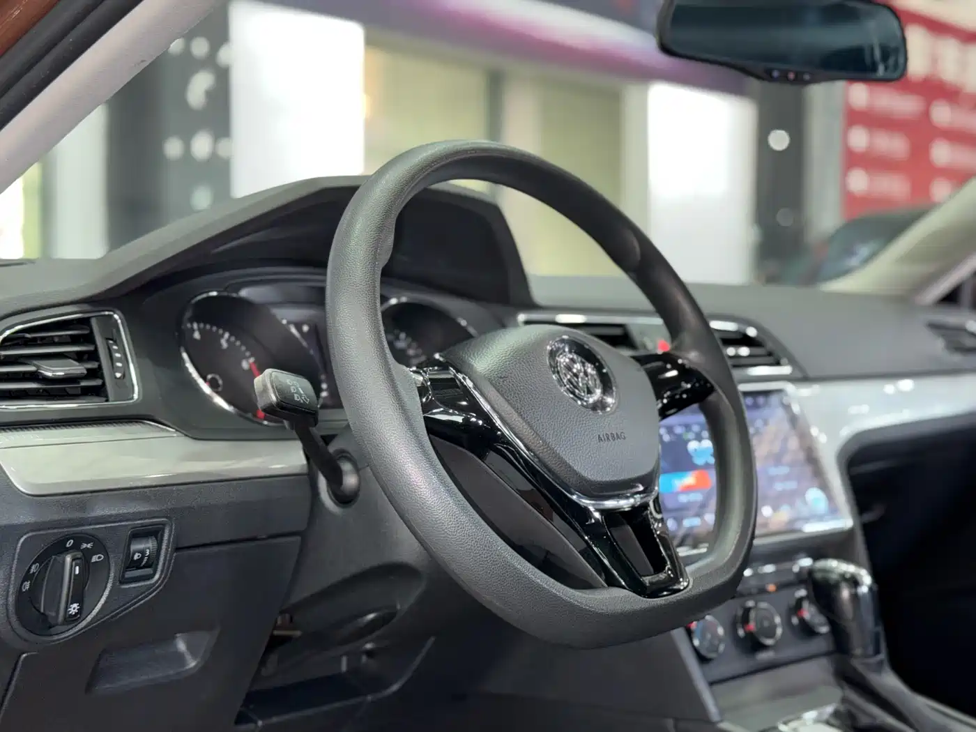 Volkswagen Lamando 2018 230TSI DSG Trend Edition фото 10