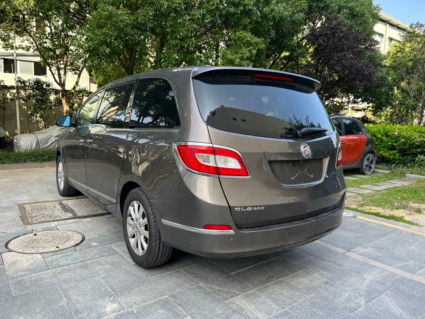 Buick GL8 2013 3.0L GT Luxury Business Elegance Edition фото 7