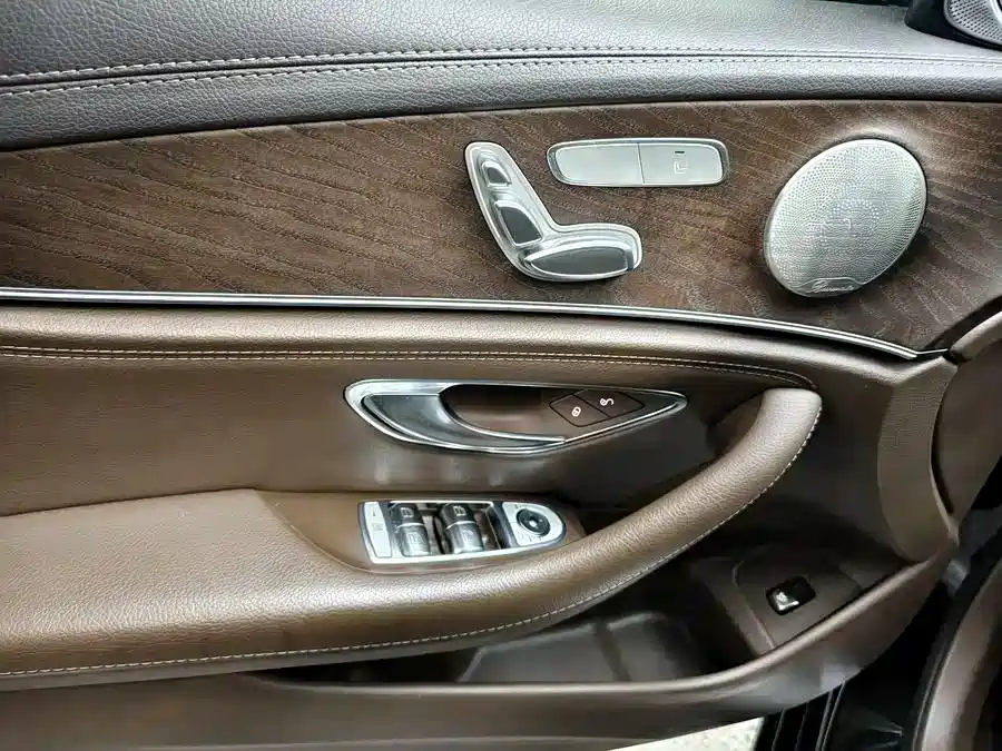 Mercedes-Benz E-Class 2022 E 260 L фото 9