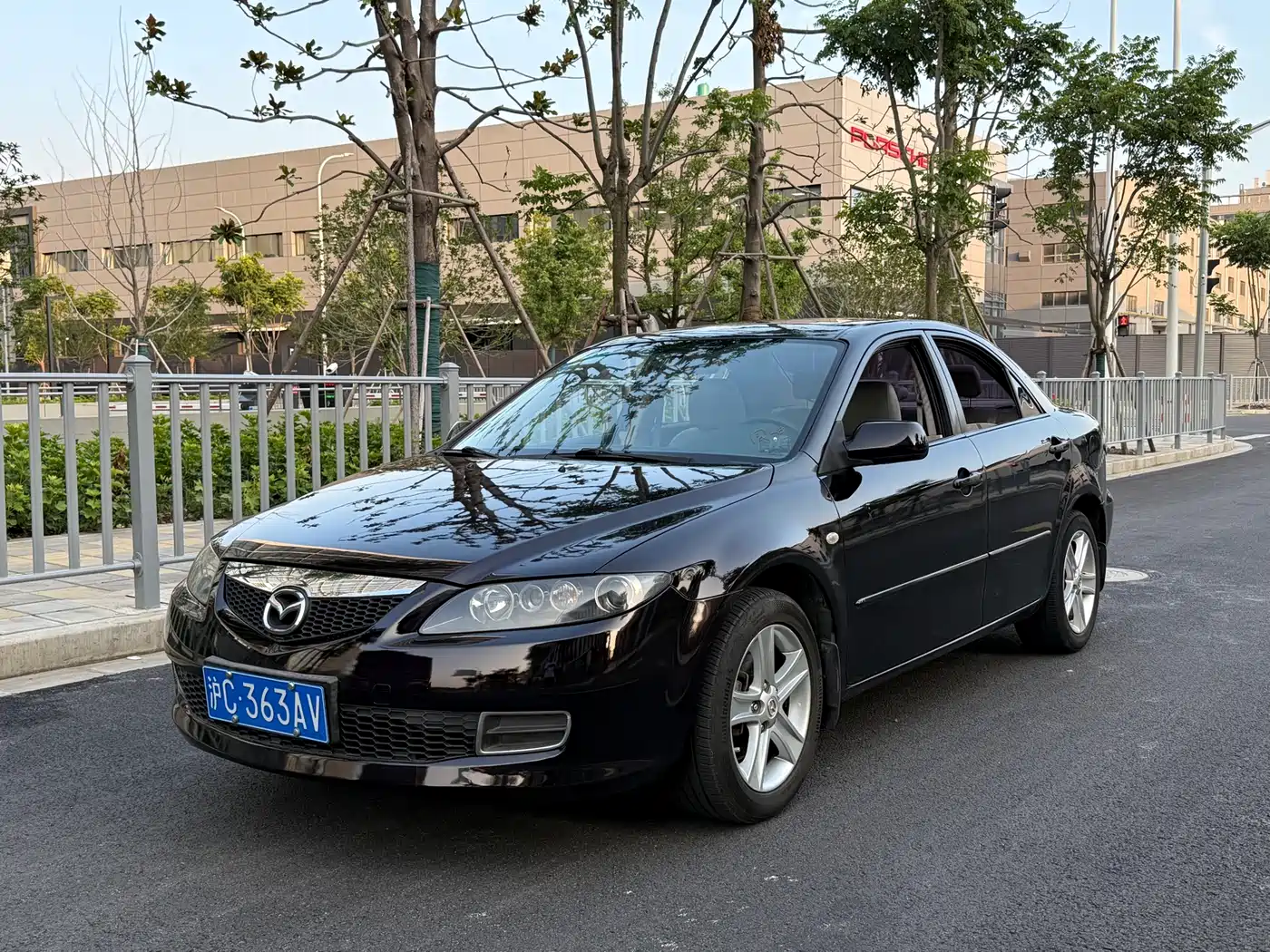 Photo 1 - Mazda 6