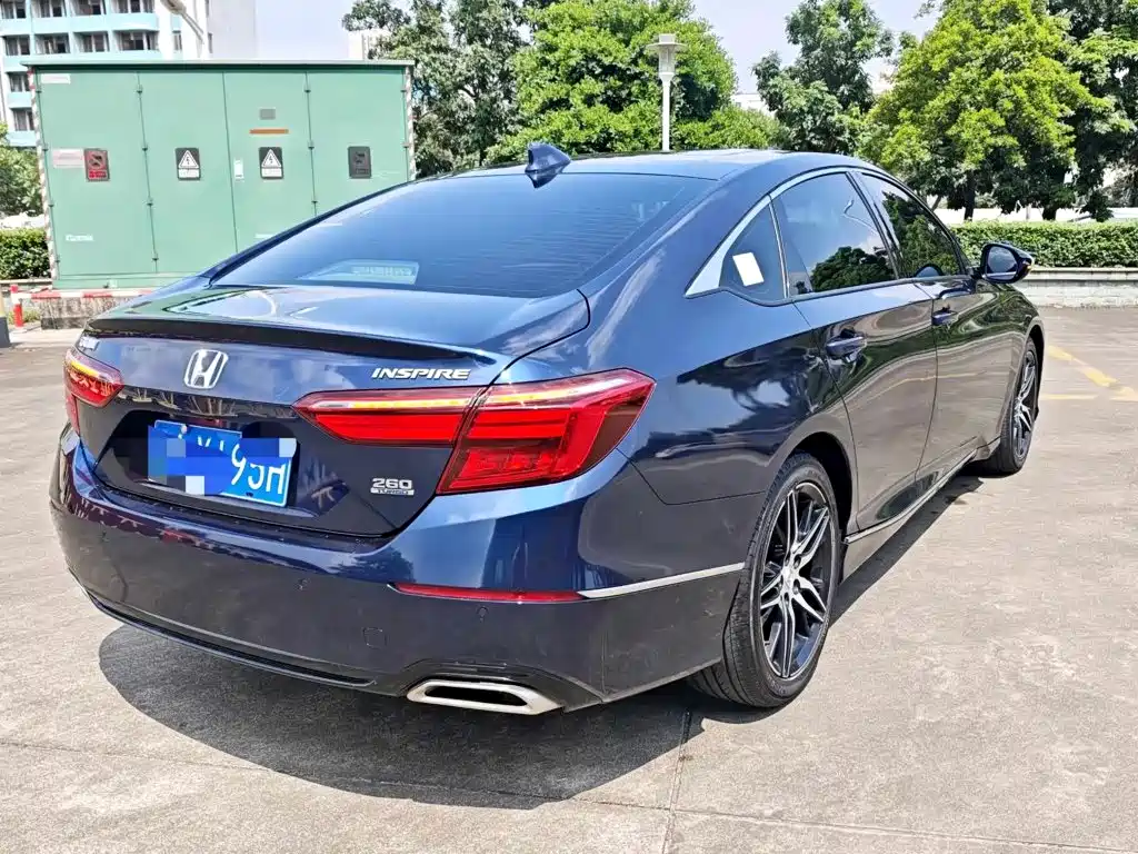 Фото 6 - Honda Inspire