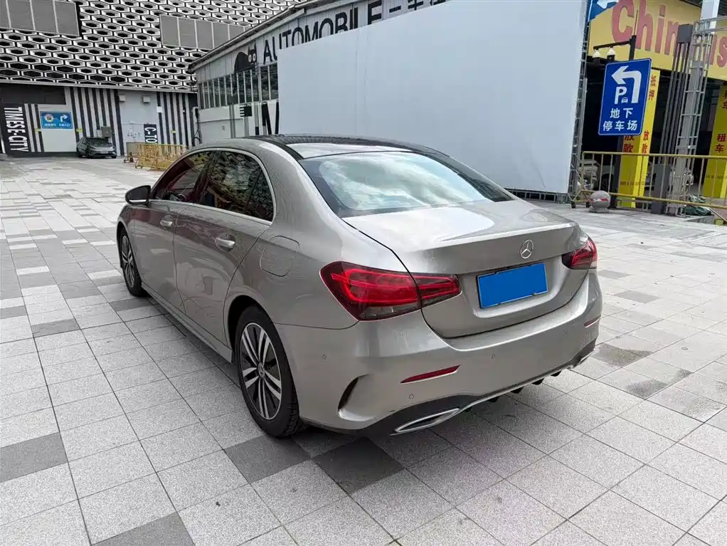 Mercedes-Benz A-Class 2019 A 180 L Sport Sedan фото 9