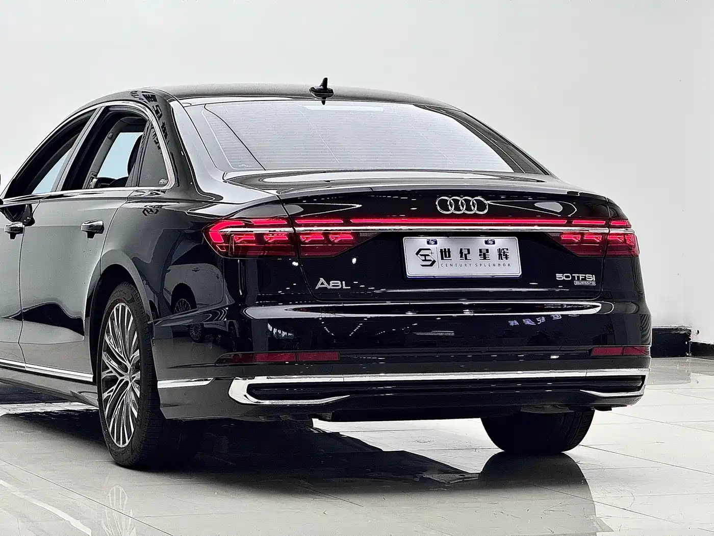 AUDI A8