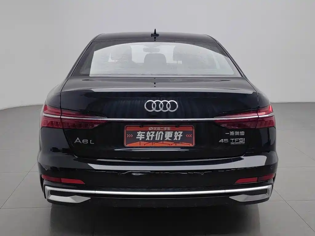 Фото 4 - Audi A6L