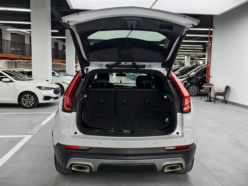 Cadillac XT4 2021 28T FWD Premium Edition фото 25
