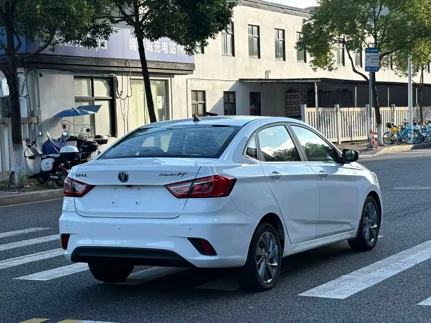 Changan Eado DT 2018 2018 1.6L Automatic Smart Edition
