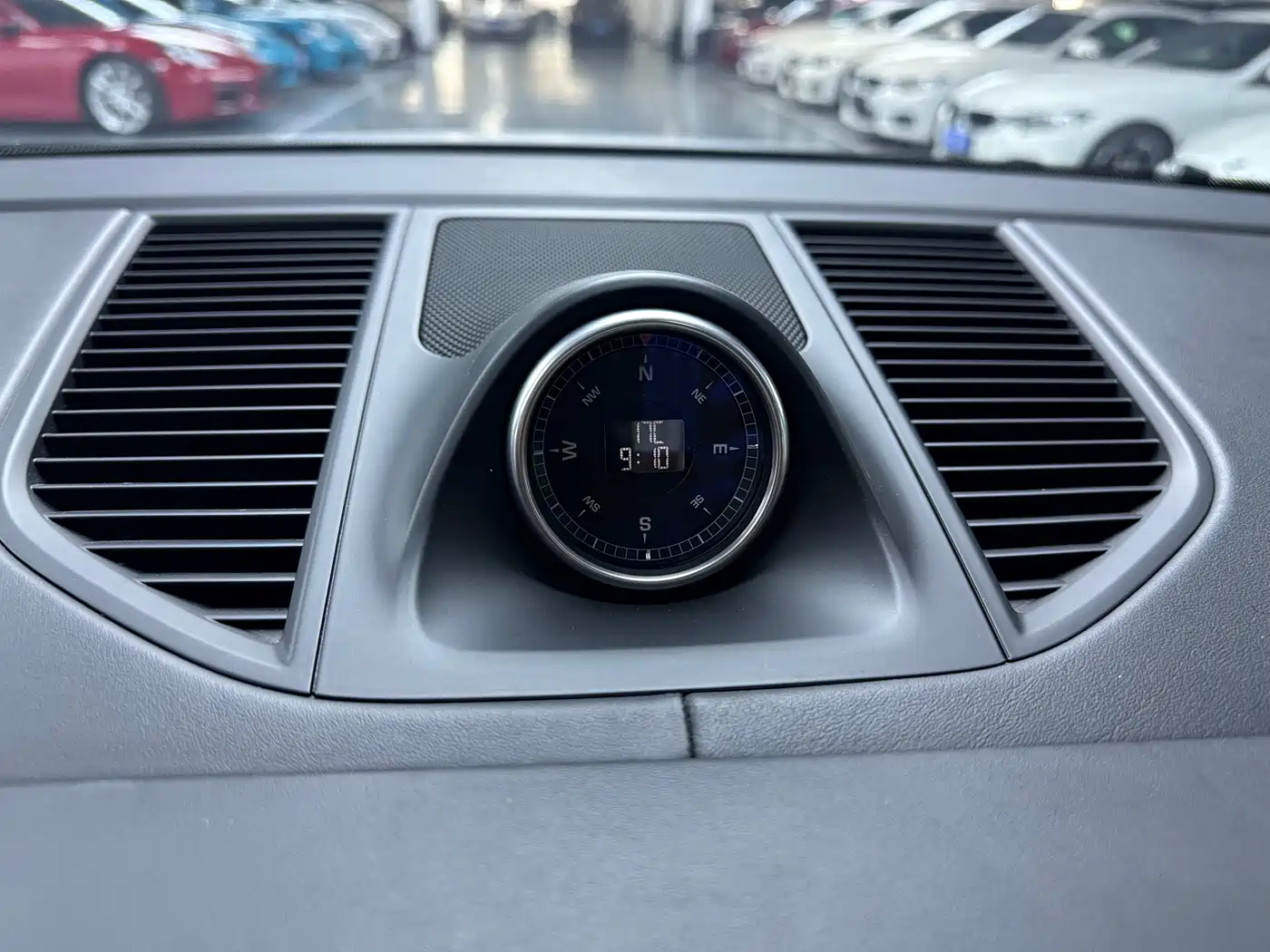 Porsche Macan 2018 Macan 2.0T фото 9