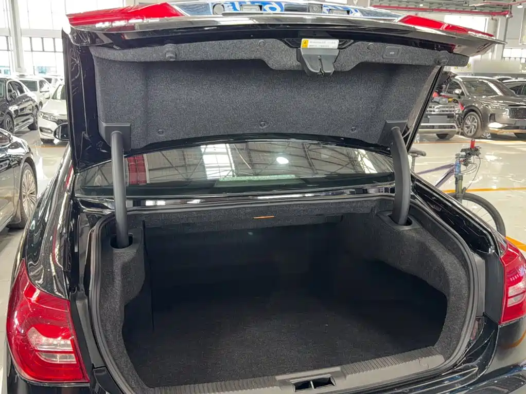 Hongqi H7 2020 2019 1.8T Comfort Edition