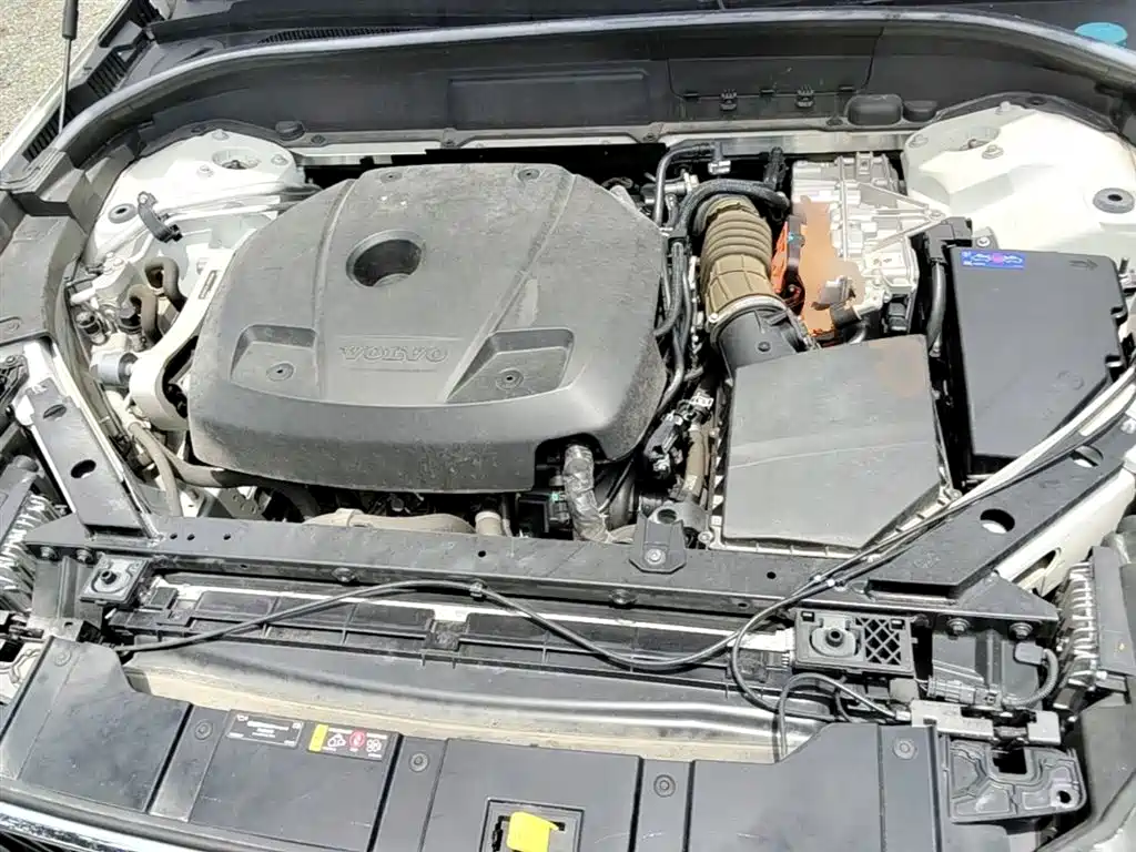 VOLVO XC60 PLUG-IN HYBRID