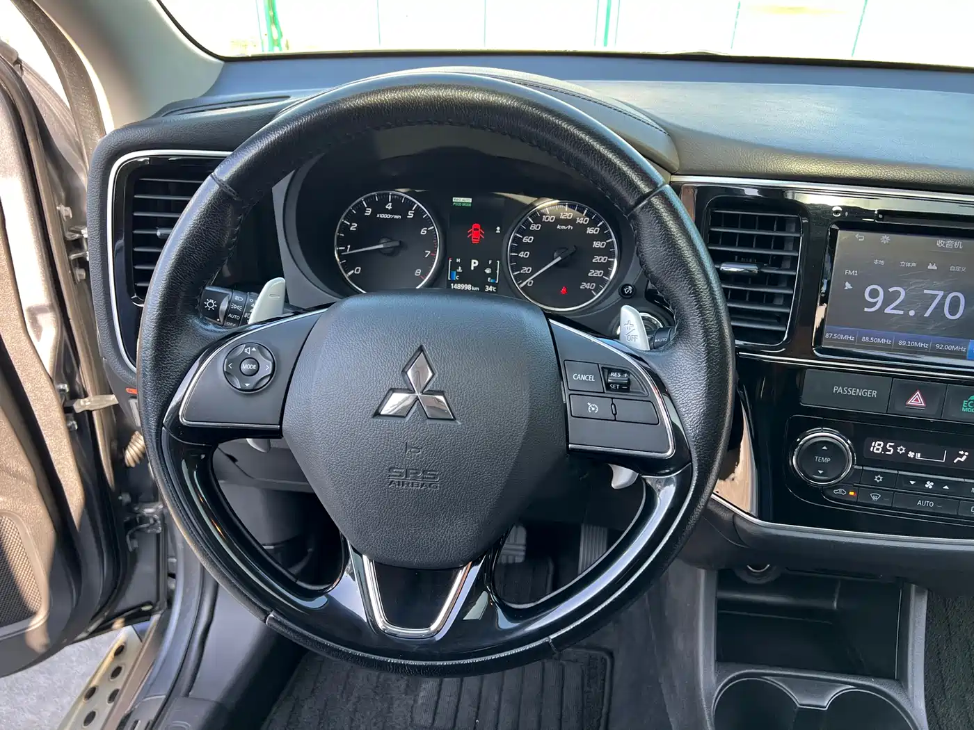 Mitsubishi Outlander (Import) 2016 2.4L 4WD Elite 7-seater фото 12
