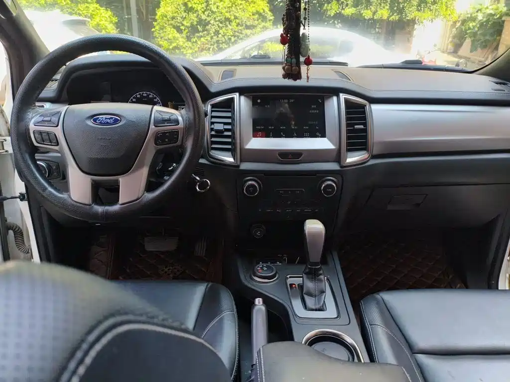 Ford Everest 2018 2017 2.0T Gasoline Automatic 4WD Luxury Edition 5-Seater