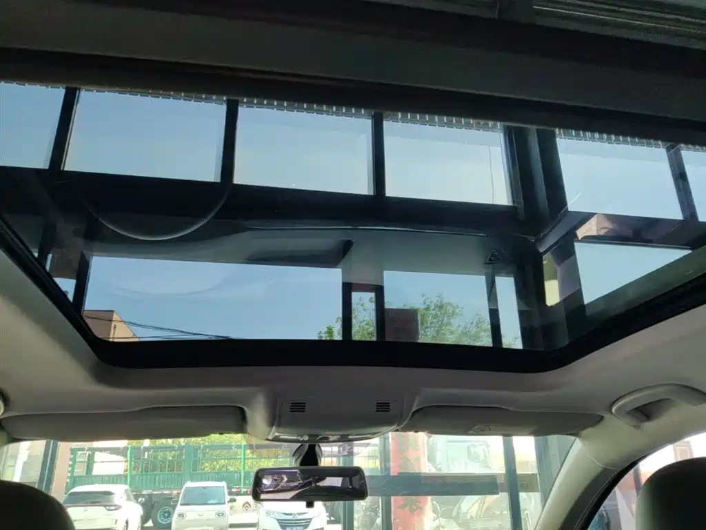 VOLKSWAGEN TUYUE