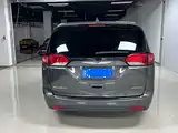 Фото 4 - Chrysler Pacifica