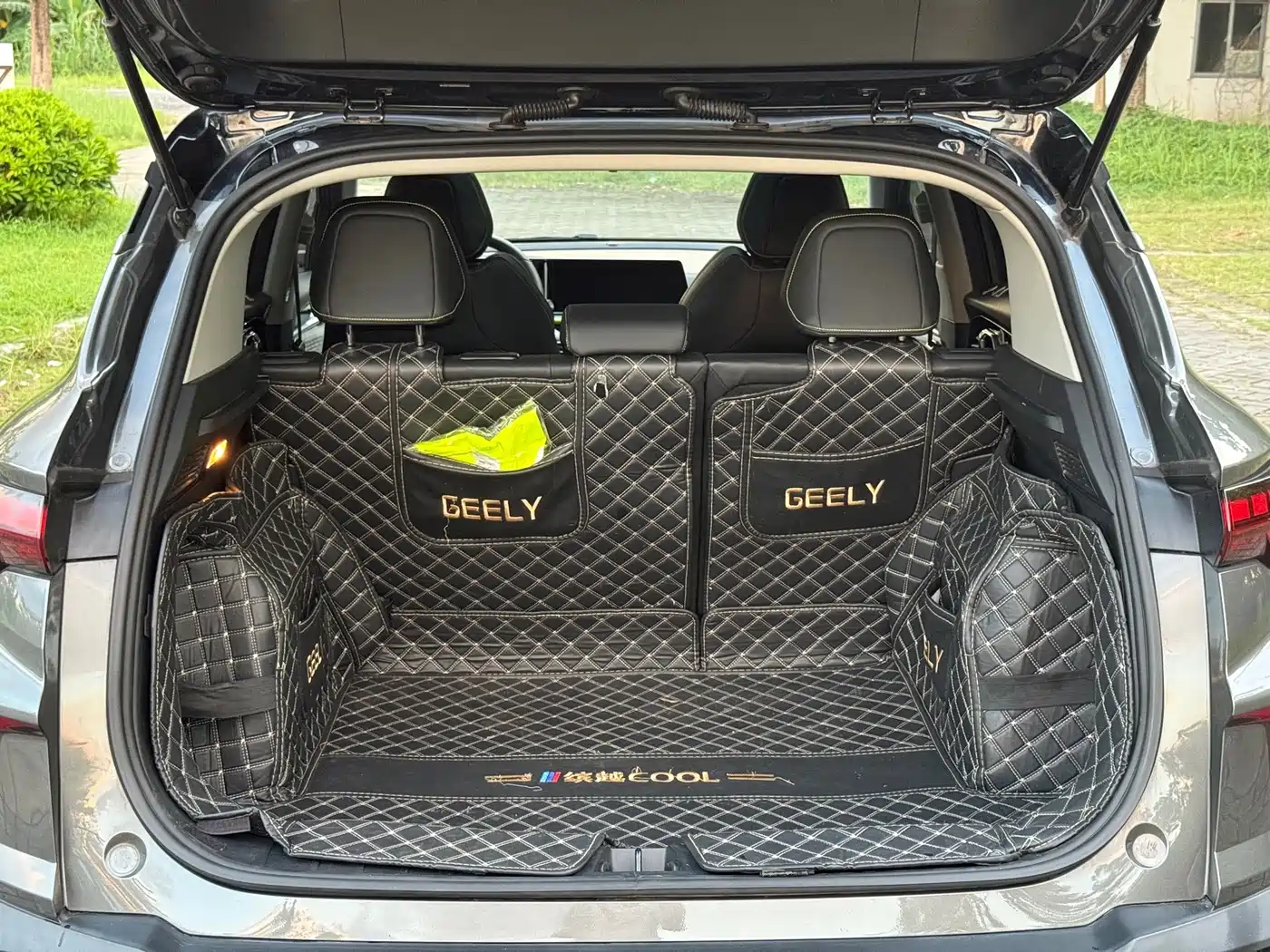 Фото 20 - Geely Binyue