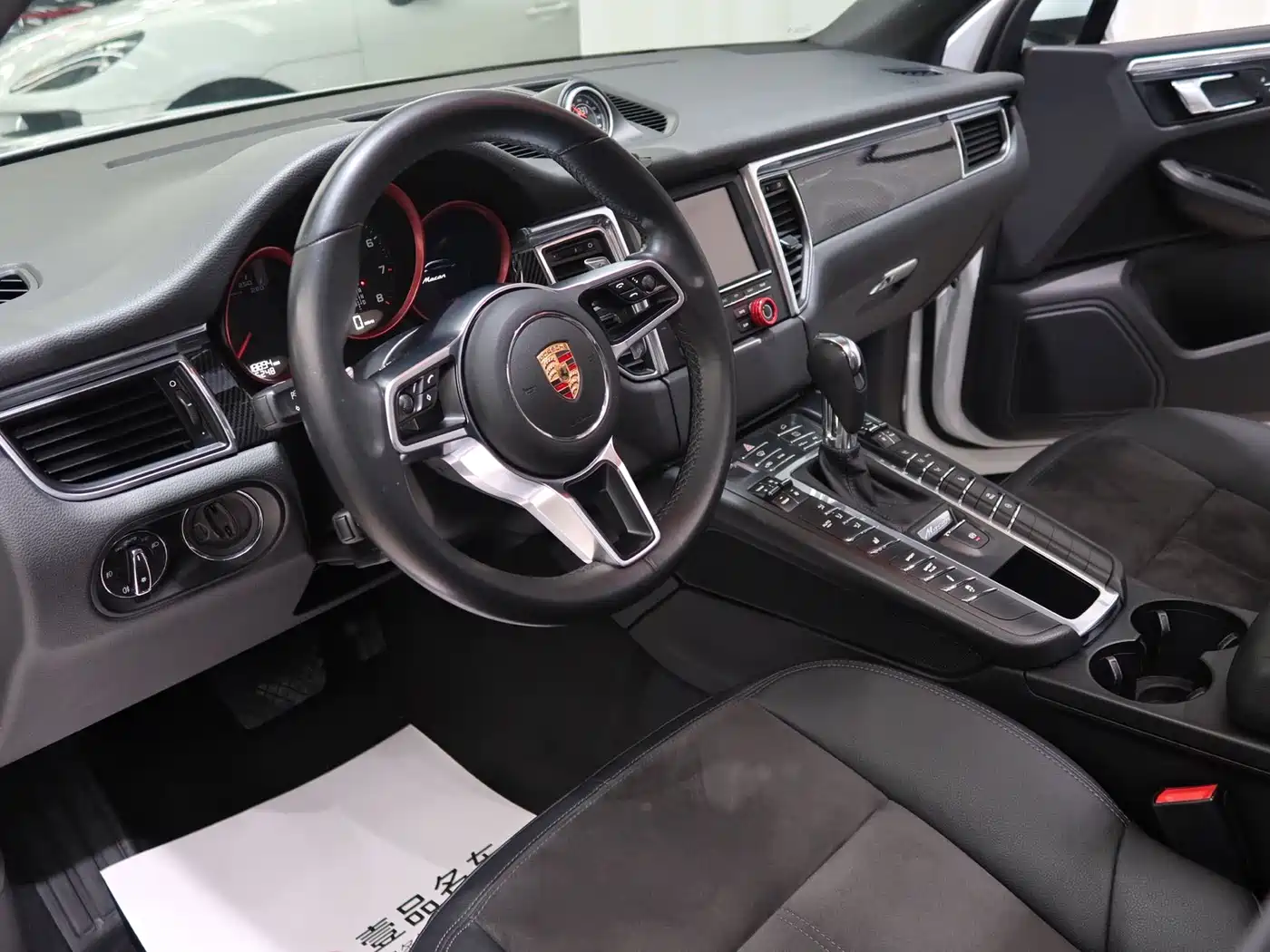 Porsche Macan 2014 Macan 2.0T фото 3