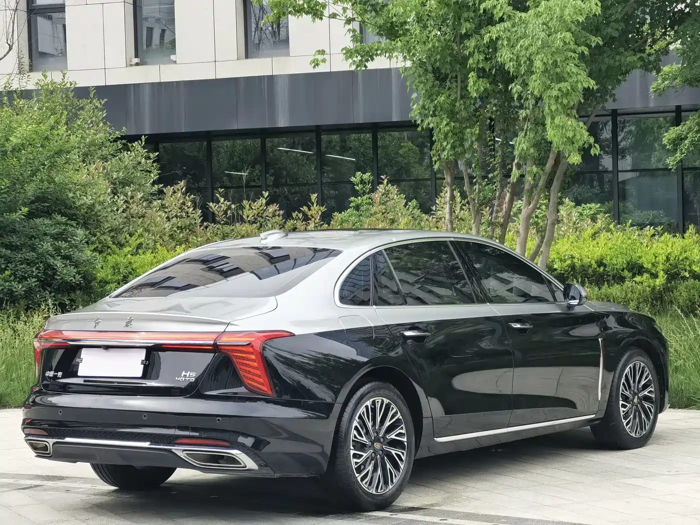 Hongqi H5 2024 2.0T Automatic Smart Connect Flag Smooth Edition фото 6