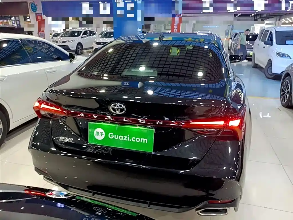 Toyota Avalon 2023 2.0L Premium Selection фото 6