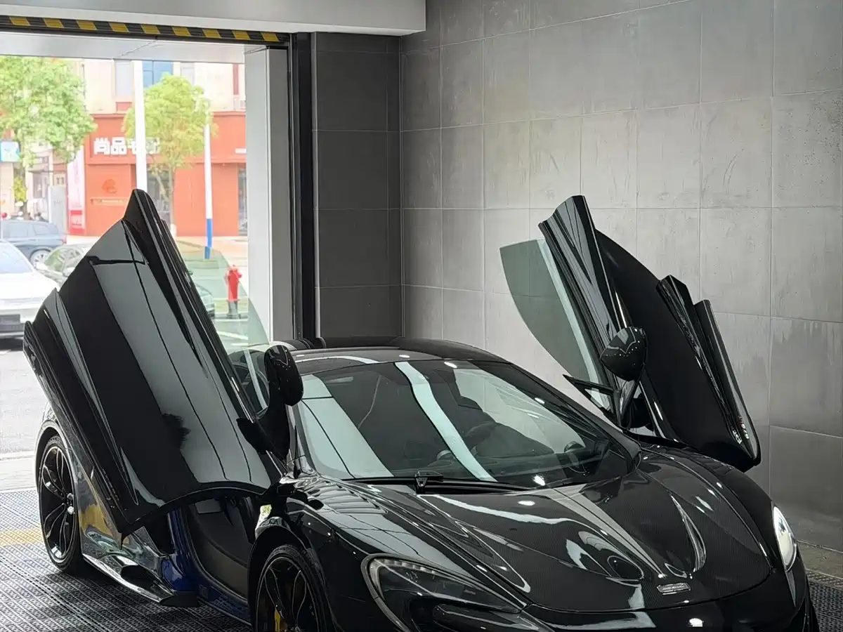 McLaren 650S 2014 3.8T Coupe фото 3