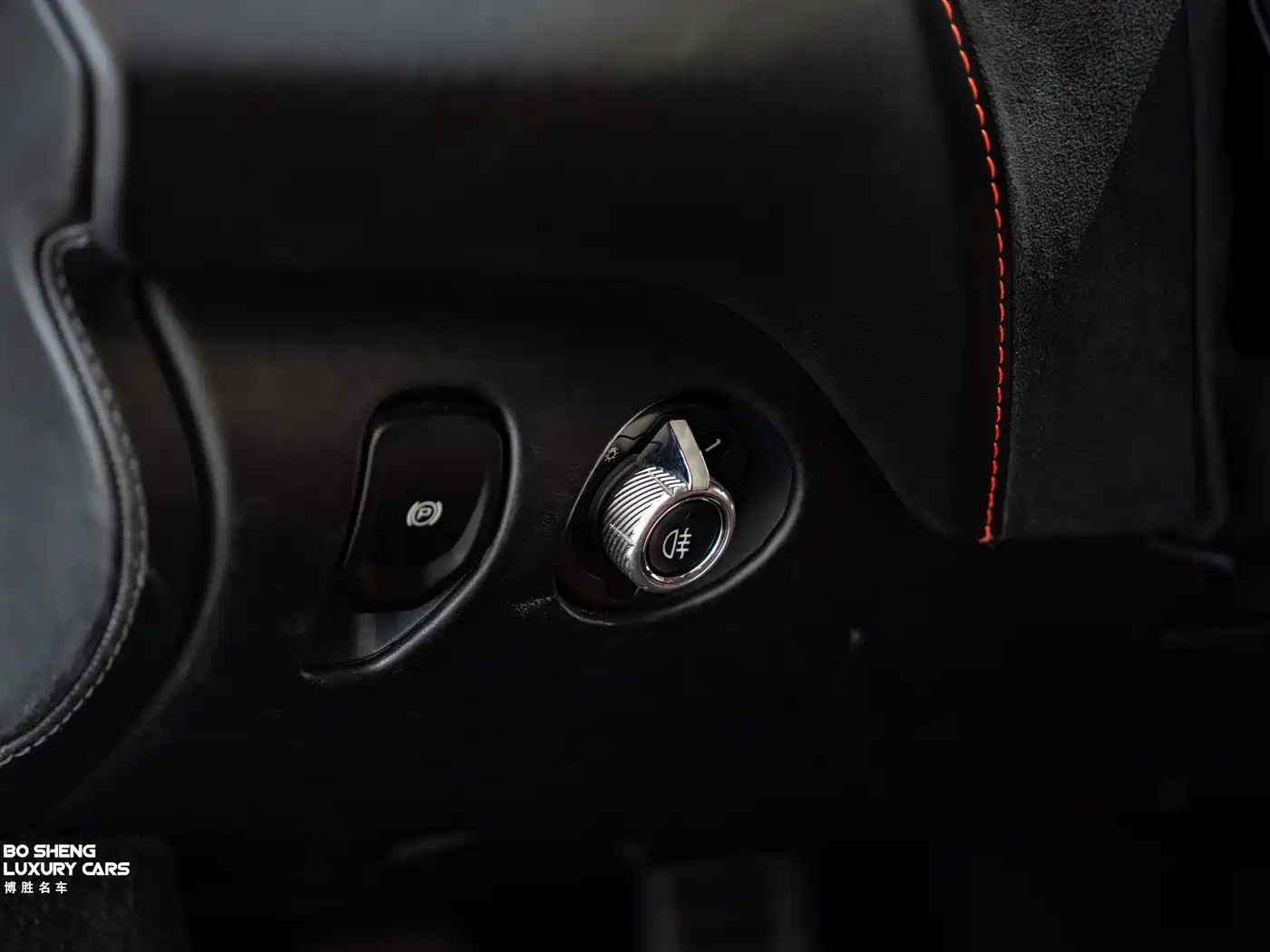 McLaren 720S 2019 4.0T Coupe фото 18