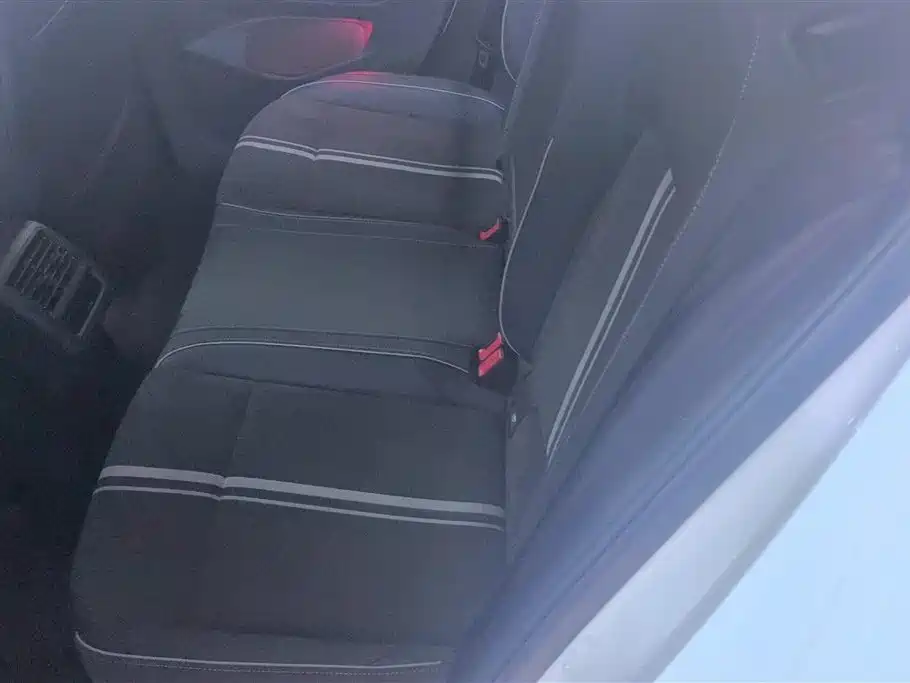 Volkswagen Golf 2021 280TSI DSG R-Line фото 11