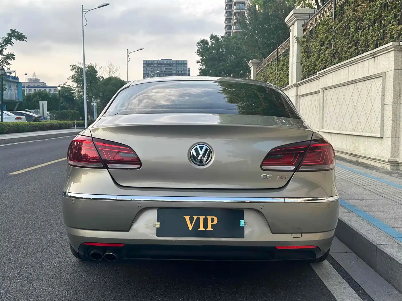 Volkswagen FAW-Volkswagen CC 2015 1.8TSI Premium фото 4