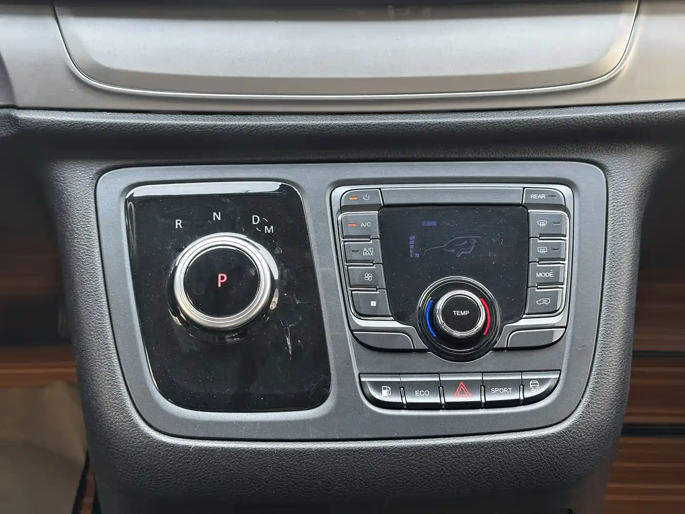 SAIC Maxus Maxus G20 2023 Facelift ES 2.0T Gasoline Automatic Value Edition фото 12