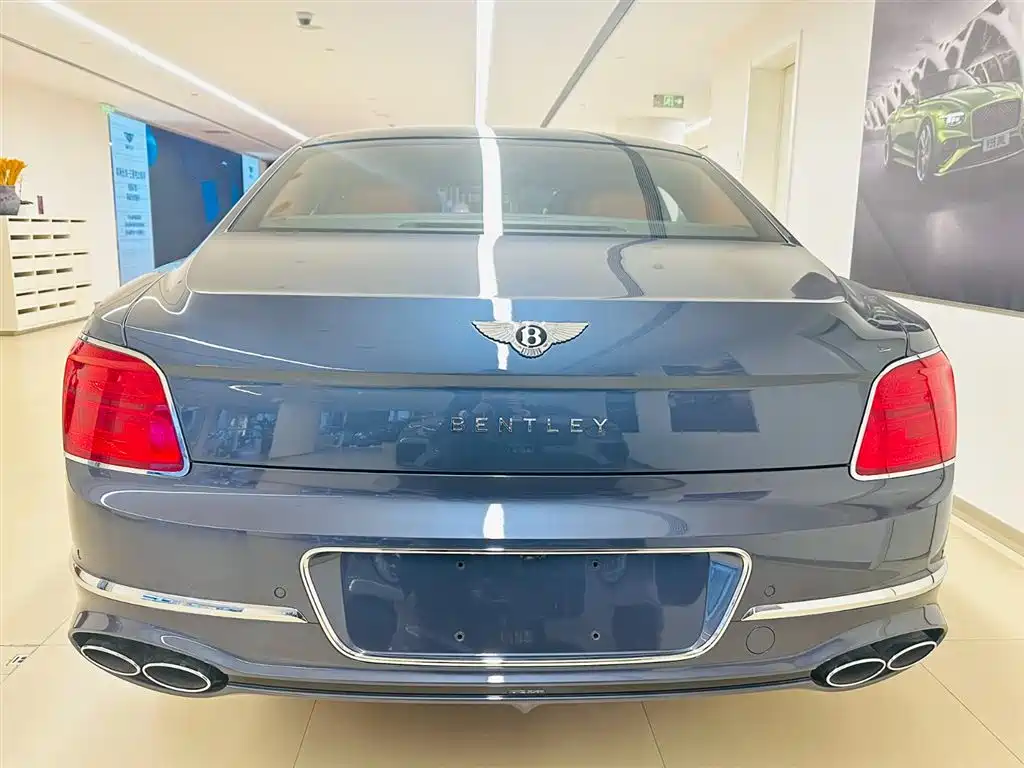 Bentley Flying Spur 2025 2024 4.0T V8 Standard Edition