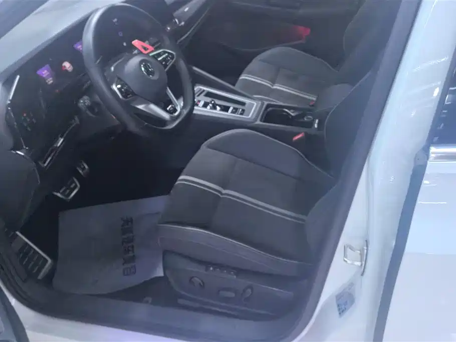 Volkswagen Golf 2021 280TSI DSG R-Line фото 9