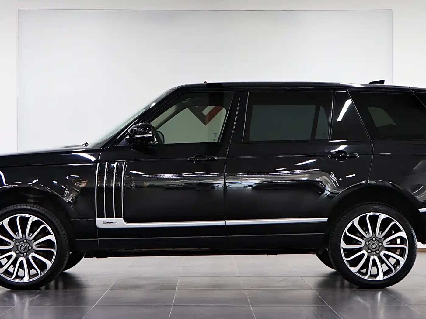 Land Rover Range Rover 2017 3.0 SC V6 Vogue LWB (Long Wheelbase) фото 2