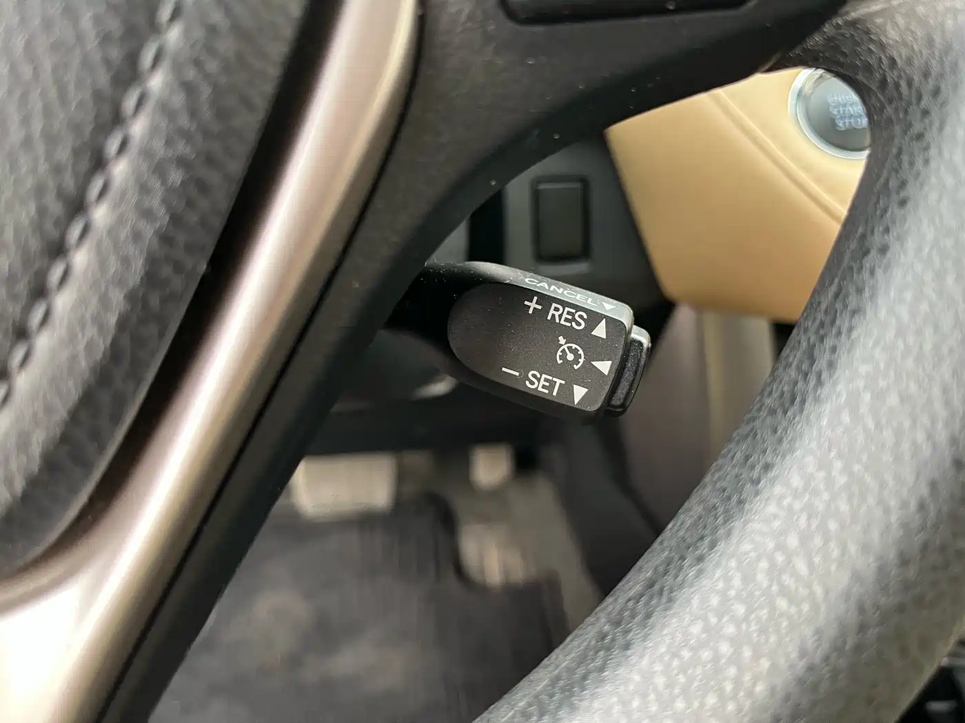 Toyota RAV4 Rongfang 2016 2.0L CVT 2WD Trend (China V) фото 20